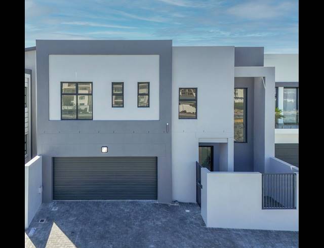 4 BEDROOM HOUSE FOR SALE IN SANDOWN
